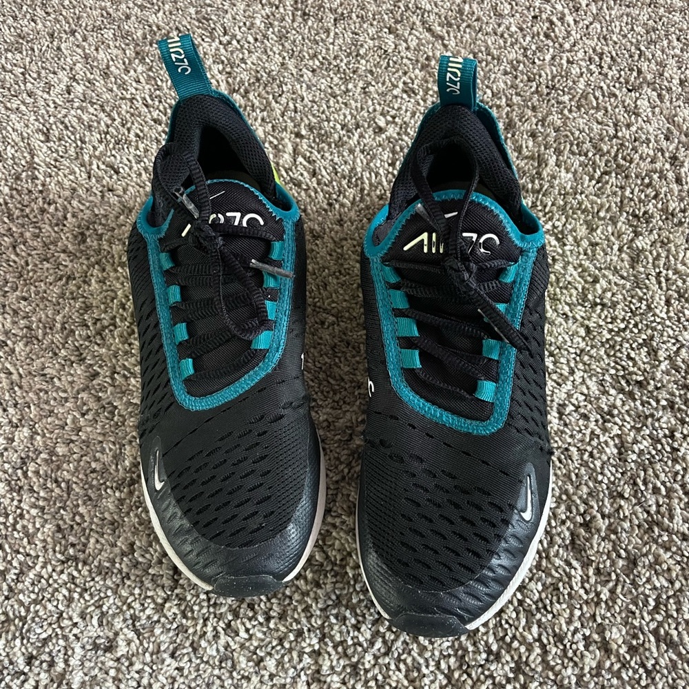 Nike Airmax 270’s youth size 5Y